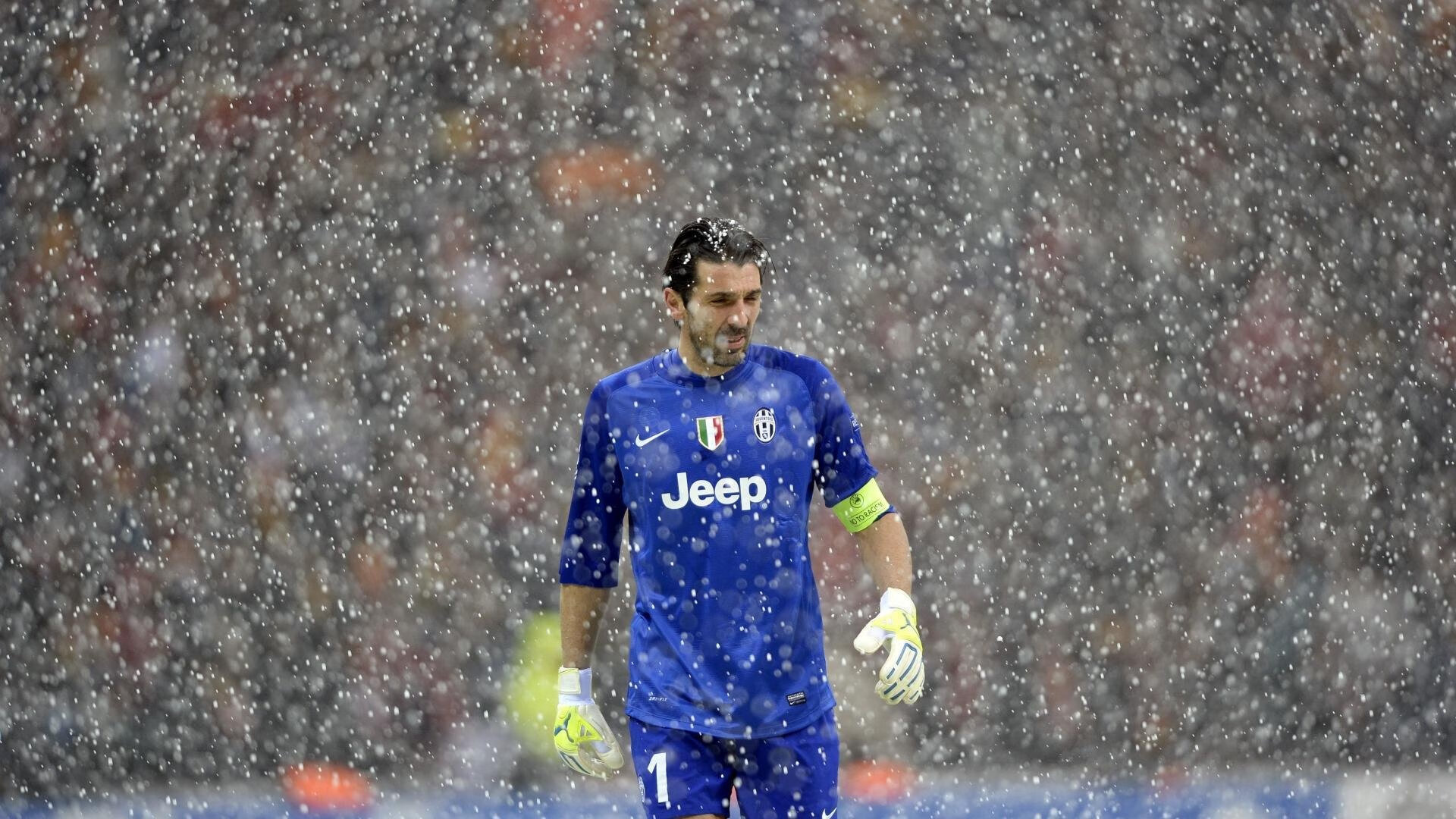 德国男子100公斤级柔道选手在比赛中获得第十名，德国柔道教练激励爱徒